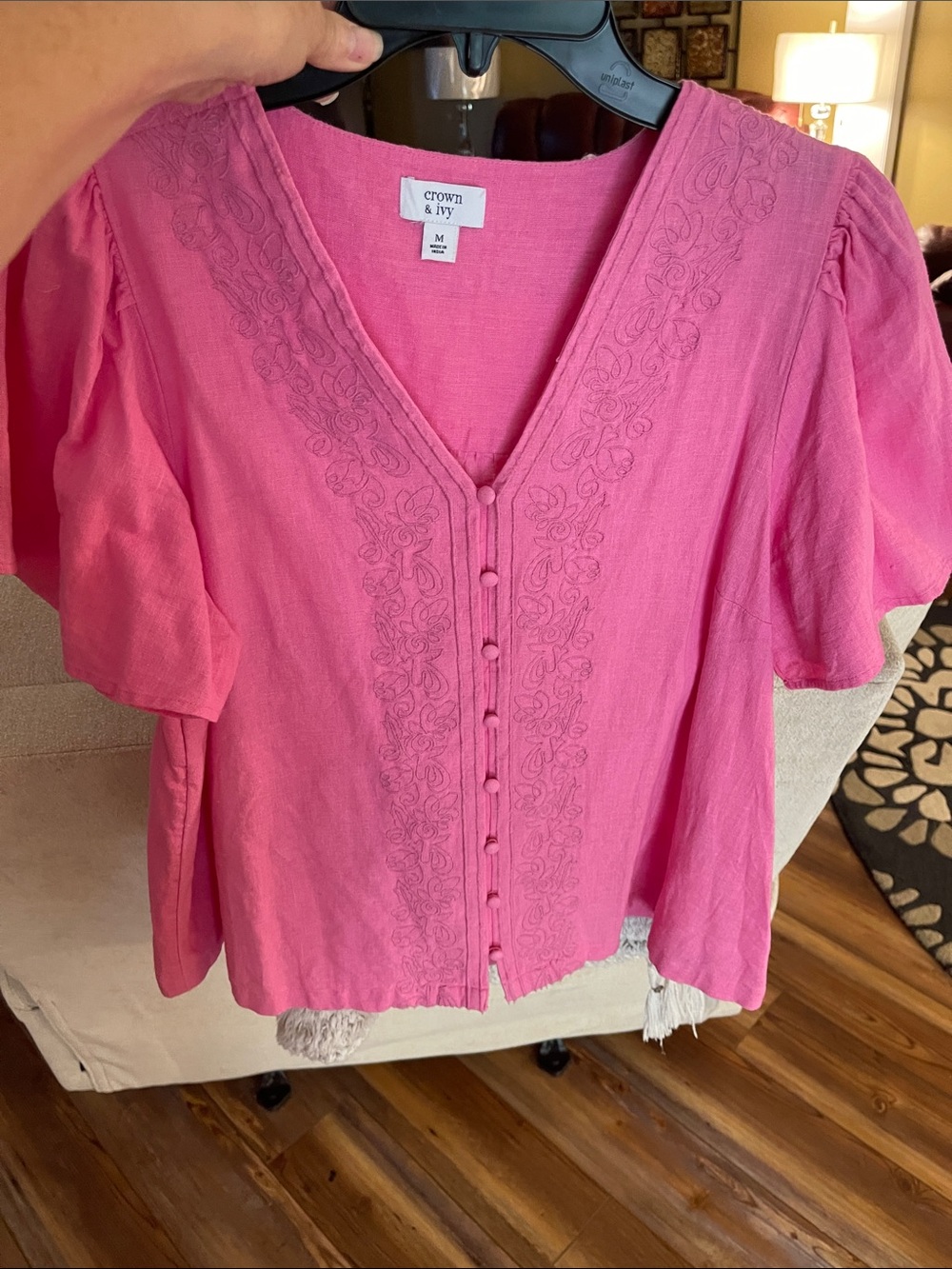 crown & ivy Hot Pink Embroidered V-Neck Button Front Blouse size medium